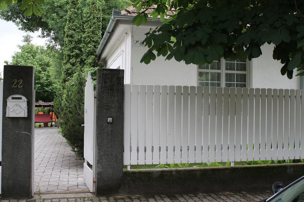 Kornel Apartman Шиофок Экстерьер фото